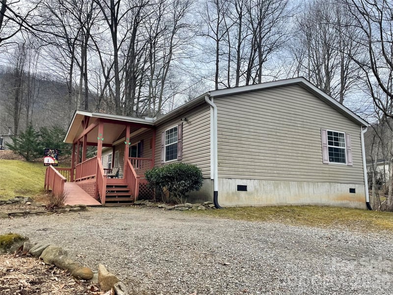 23 Mahan Ln, Waynesville, NC 28786