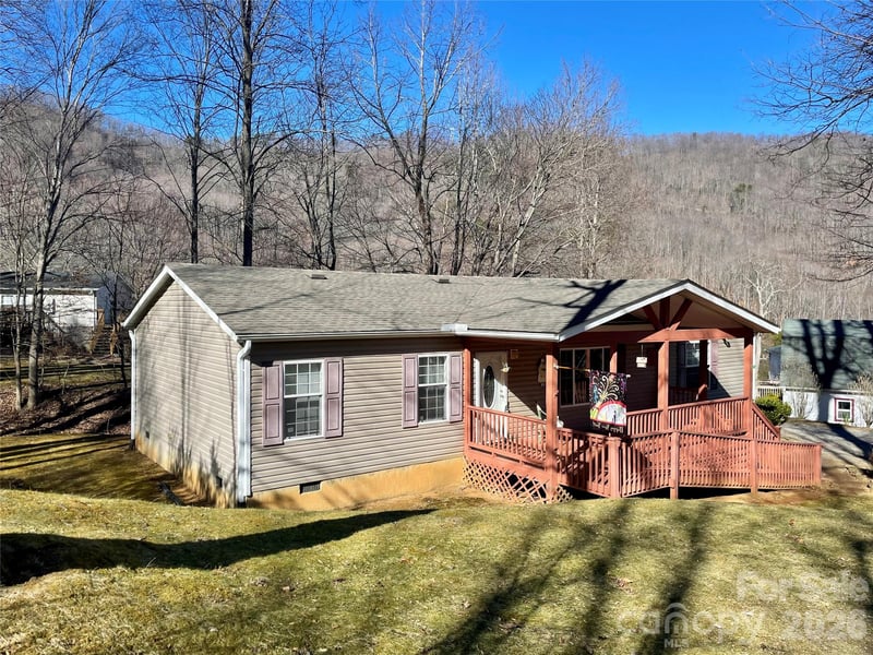23 Mahan Ln, Waynesville, NC 28786