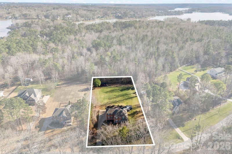 2720 Lakefront Dr, Belmont, NC 28012
