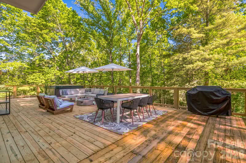 52 Reynolda Dr, Asheville, NC 28803