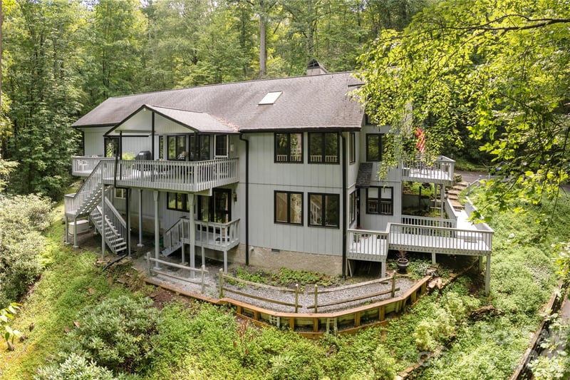 1270 Glen Cannon Dr, Pisgah Forest, NC 28768
