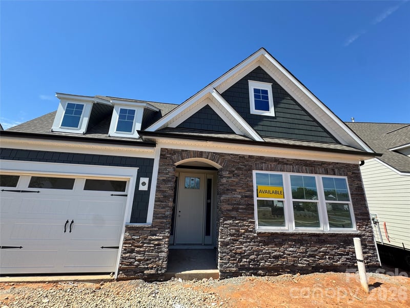 3077 Founding Fathers Dr, Gastonia, NC 28056