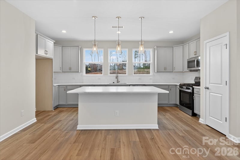 228 Ferebee Pl #BRX0081, Charlotte, NC 28213