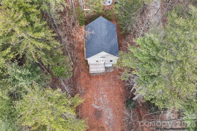 109 Tumblebug Trail Rd, Flat Rock, NC 28731