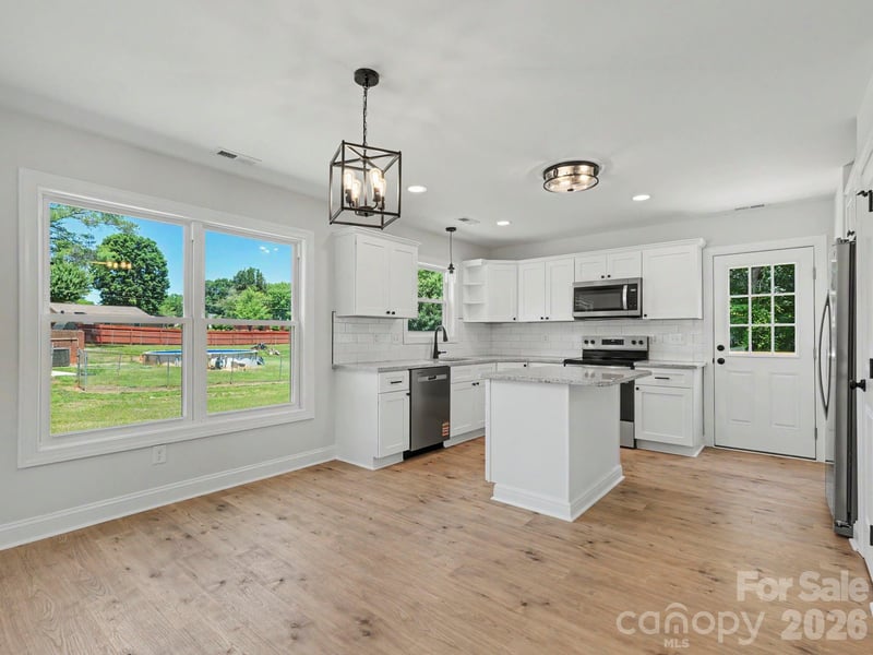 139 Donna Ln, Statesville, NC 28625