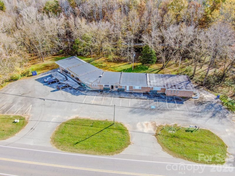 2327 Shelton Ave, Statesville, NC 28677