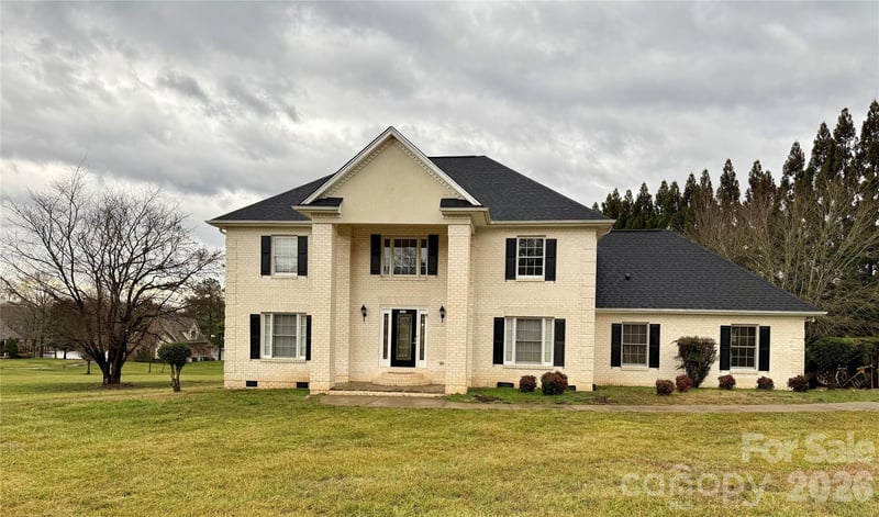 307 Cross Creek Dr, Cherryville, NC 28021