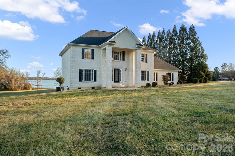 307 Cross Creek Dr, Cherryville, NC 28021