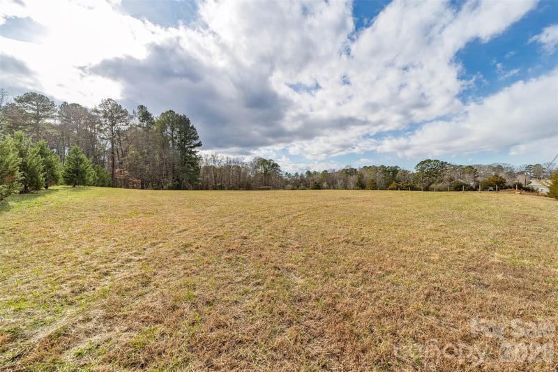 000 Whippoorwill Ln, Mount Holly, NC 28120
