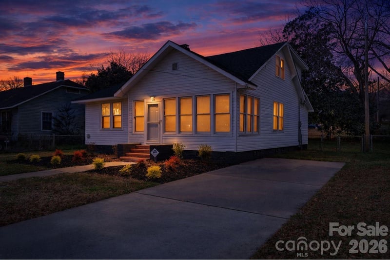 215 King St, Gastonia, NC 28052