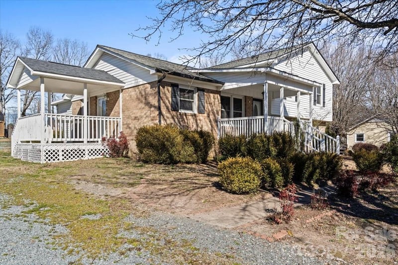 309 Catawba Cir, Matthews, NC 28104