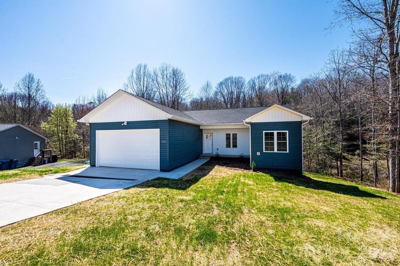 1314 39th Street Cir, Hickory, NC 28602