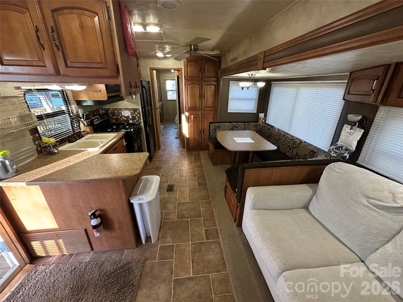 121 Sparrow Ln, New London, NC 28127