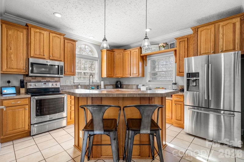 2533 Lail Rd, Morganton, NC 28655