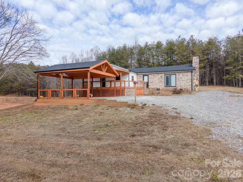 7400 Corn Hill Rd, Connelly Springs, NC 28612