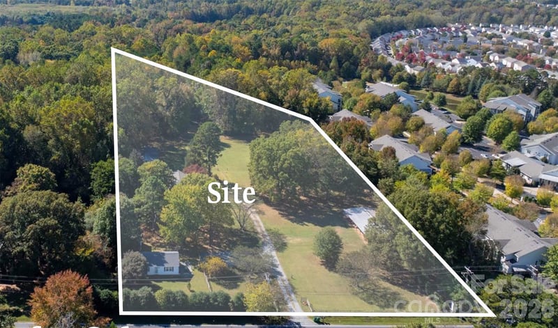 9009 Reames Rd, Charlotte, NC 28216