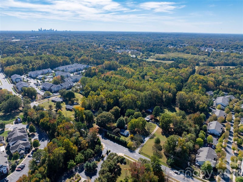 9009 Reames Rd, Charlotte, NC 28216