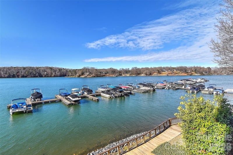 7332 Lakefront Dr #4, Charlotte, NC 28278