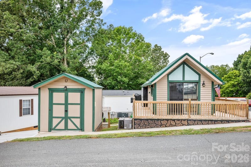 123 Grand View Dr #B180/181, New London, NC 28127