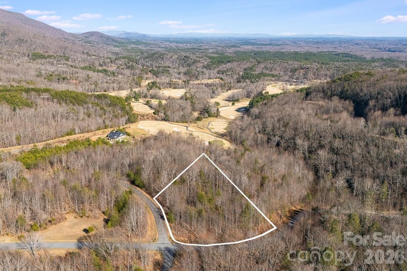2049 Deep Gap Farm Rd, Mill Spring, NC 28756