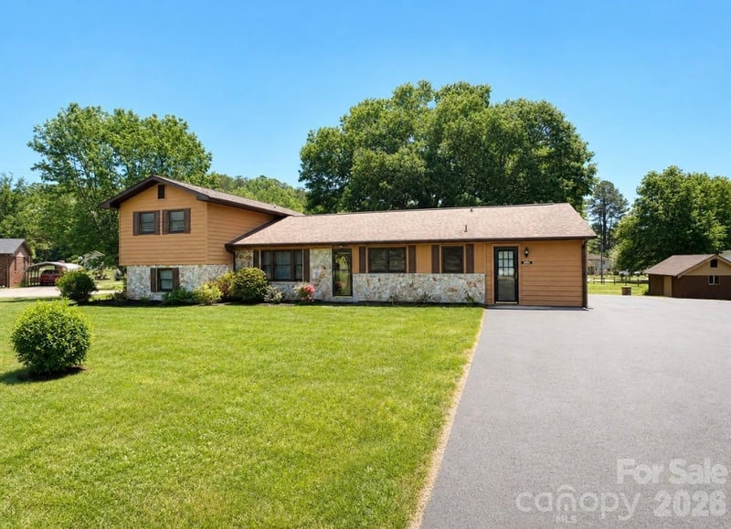 3253 Us 70 Hw, Marion, NC 28752