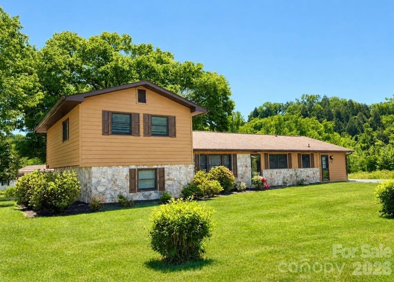 3253 Us 70 Hw, Marion, NC 28752