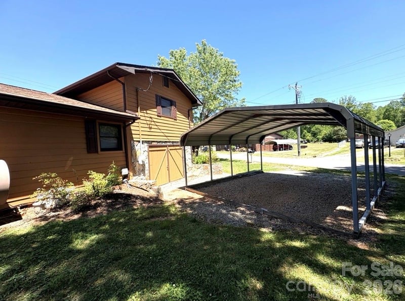 3253 Us 70 Hw, Marion, NC 28752