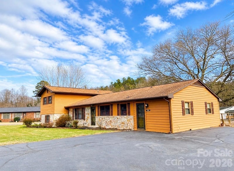 3253 Us 70 Hw, Marion, NC 28752
