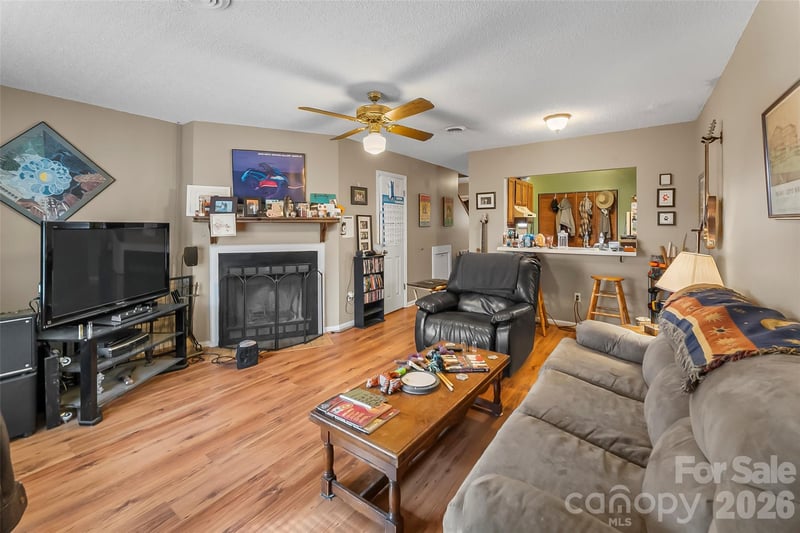 19 Rocking Porch Rd, Asheville, NC 28805