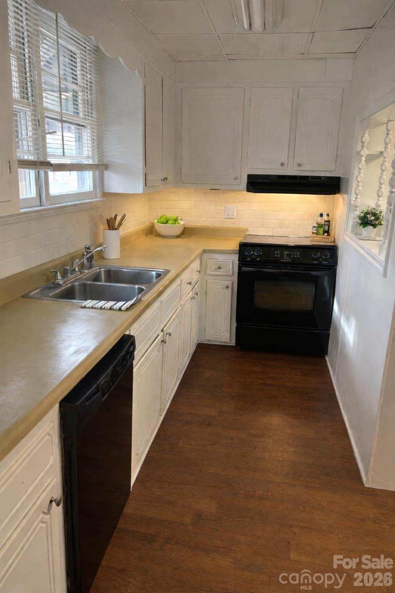 1025 Gaston Ave, Gastonia, NC 28052