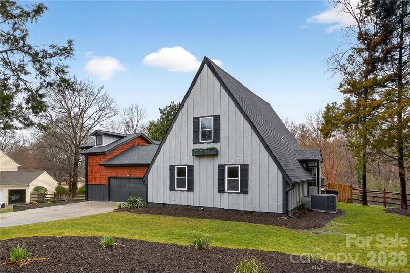 10054 Four Mile Creek Rd, Charlotte, NC 28277