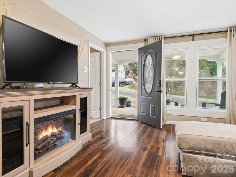 595 Gibson Dr, Concord, NC 28025