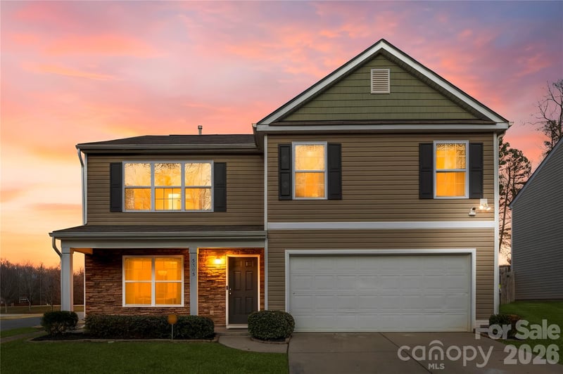 5305 Park Brook Dr, Charlotte, NC 28269