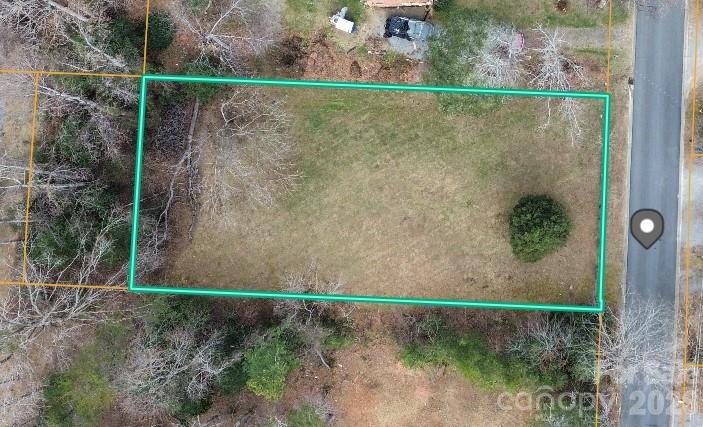 109 College St, Black Mountain, NC 28711