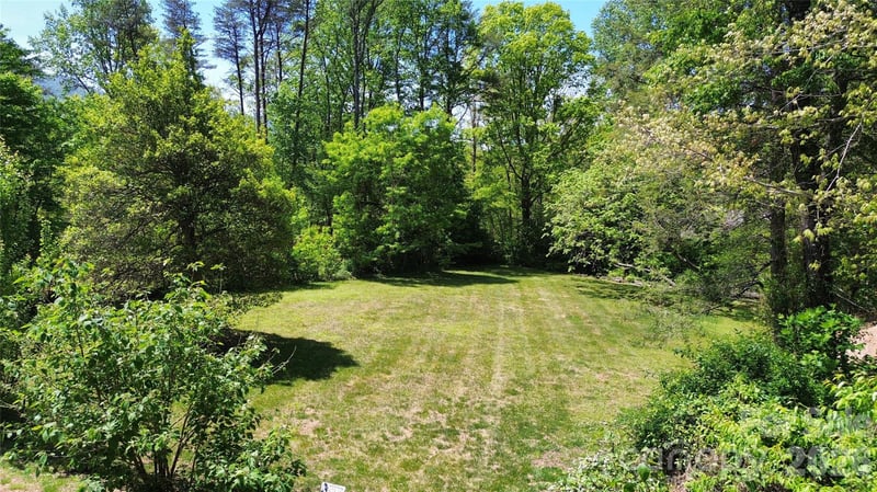 109 College St, Black Mountain, NC 28711