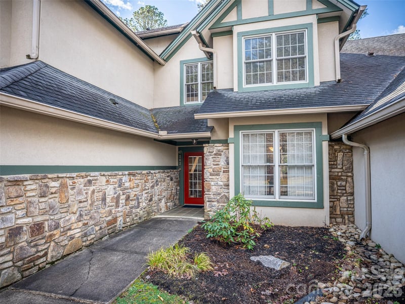 47 Ridgetop Cir #202, Brevard, NC 28712