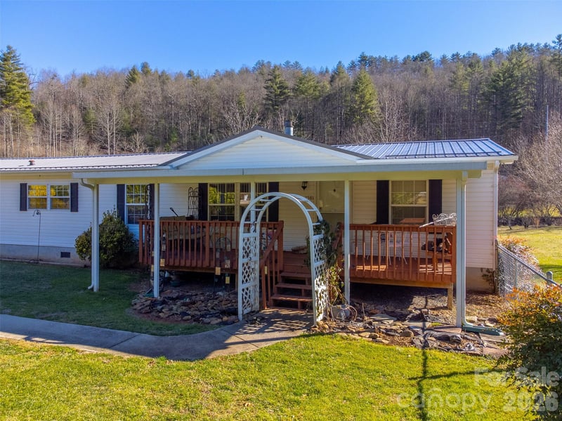 7581 Hwy 441 Hw, Sylva, NC 28779