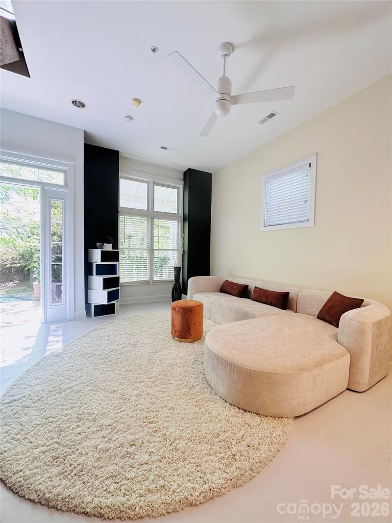 671 Alexander St, Charlotte, NC 28202