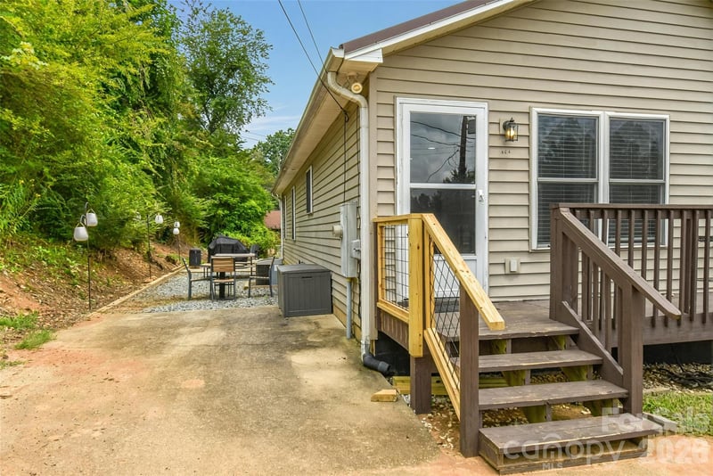 110 West Ln, Brevard, NC 28712