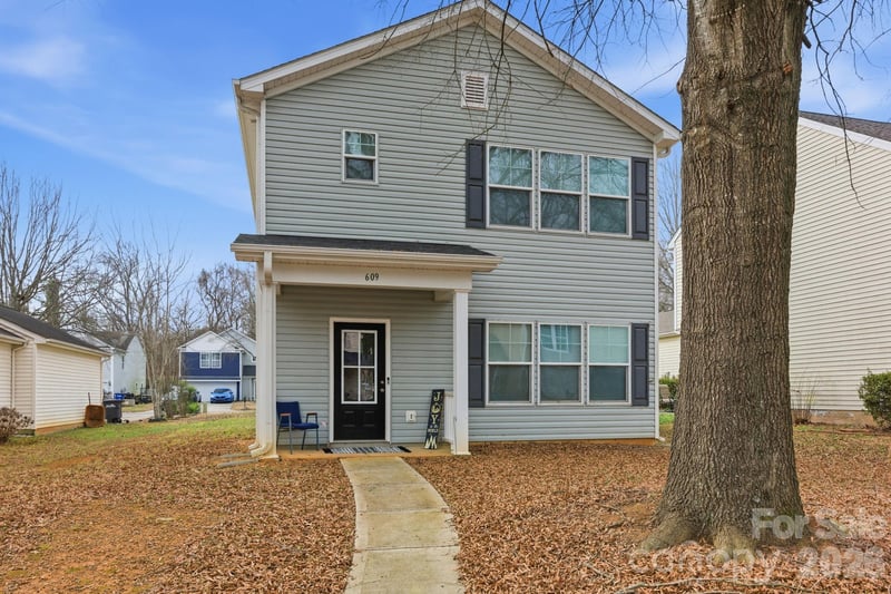 609 Mulberry St, Statesville, NC 28677