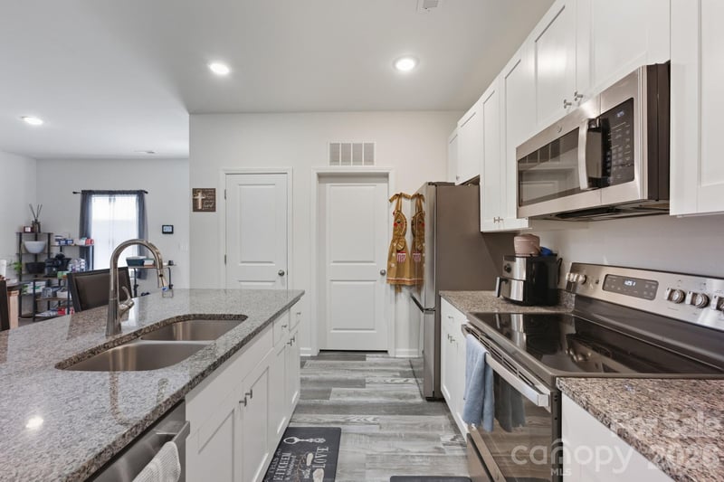 609 N Mulberry St, Statesville, NC 28677