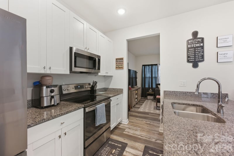 609 N Mulberry St, Statesville, NC 28677