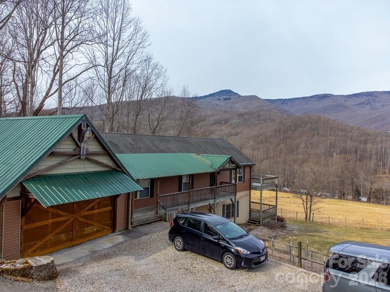 262 Sams Trl, Waynesville, NC 28786