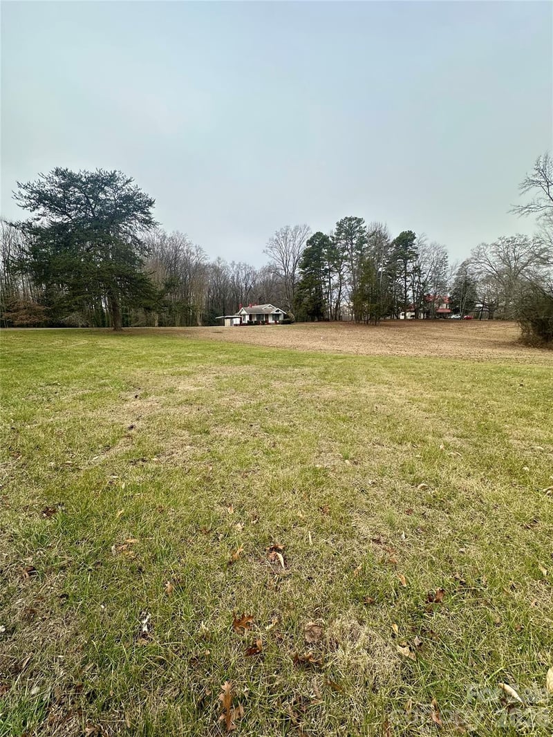 1021 14th St, Bessemer City, NC 28016