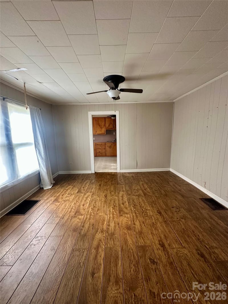 1021 14th St, Bessemer City, NC 28016