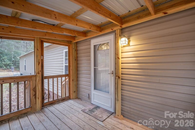 310 Sassafras Gap Ln, Brevard, NC 28712