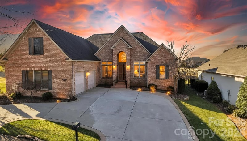 3708 Rock Bridge Dr, Conover, NC 28613