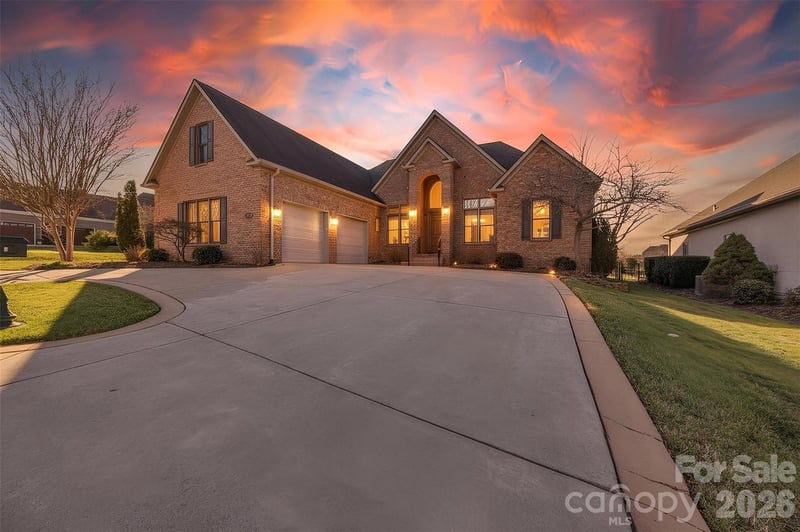 3708 Rock Bridge Dr, Conover, NC 28613