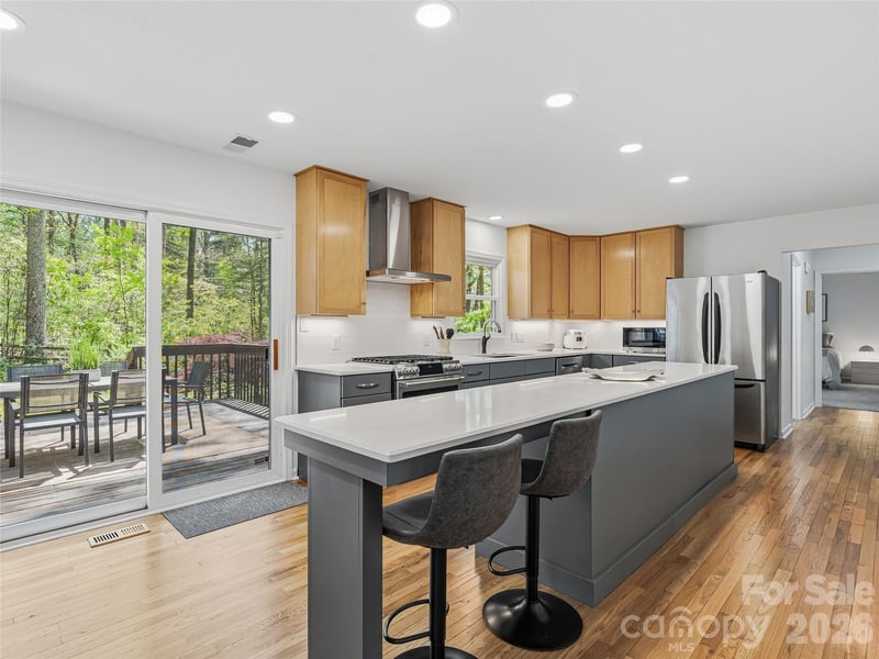 45 Sleepy Hollow Dr, Asheville, NC 28805