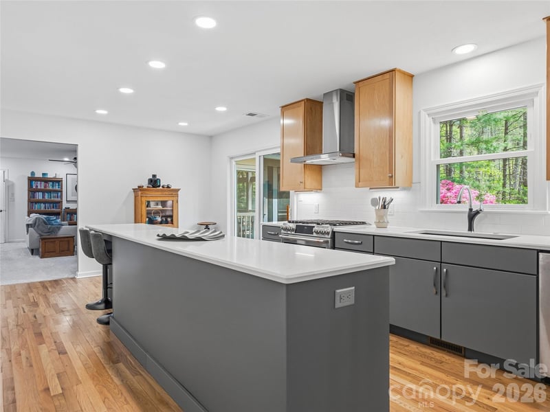 45 Sleepy Hollow Dr, Asheville, NC 28805